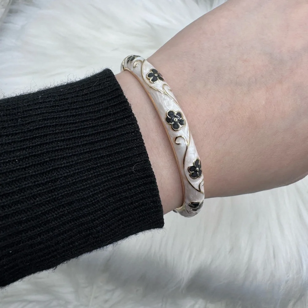 Elegant Floral Gold and Black Bangle